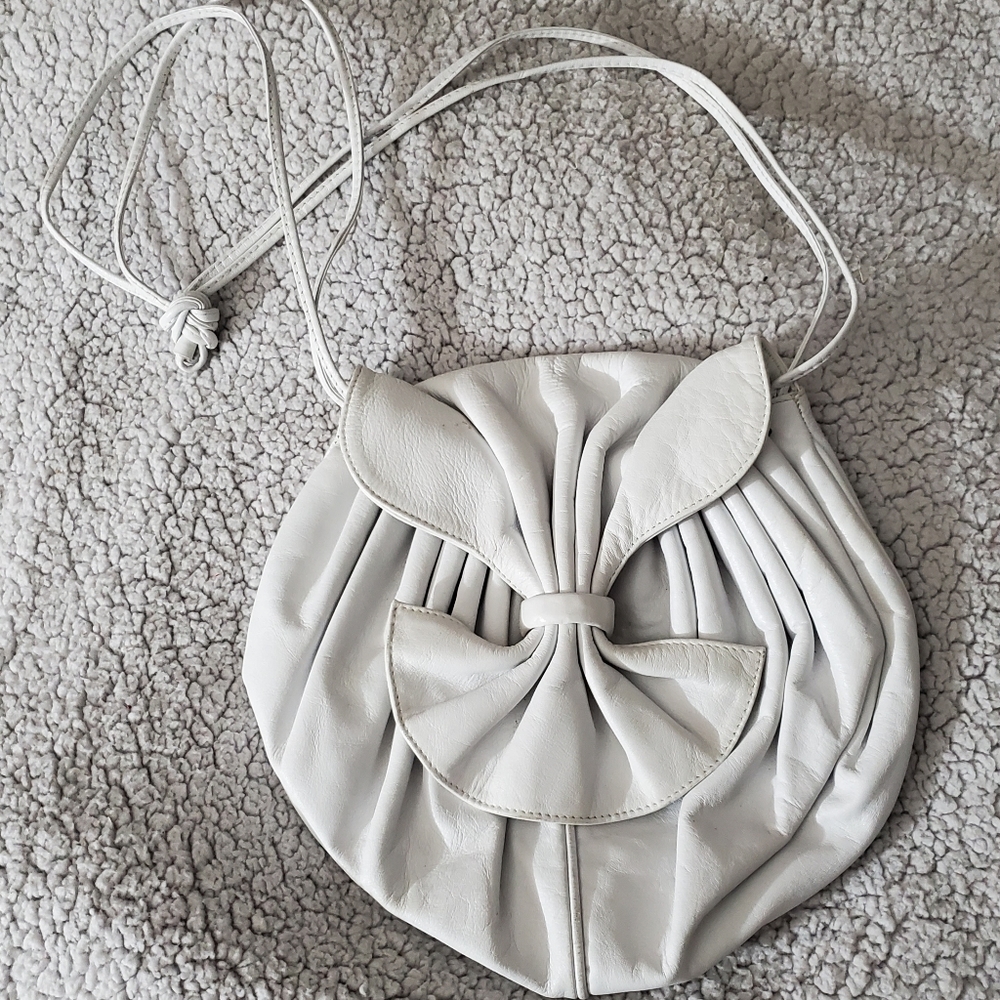 Vintage 50's Clemente leather white purse ruffle bow shoulder bag EXCELLENT COND - Picture 2 of 10